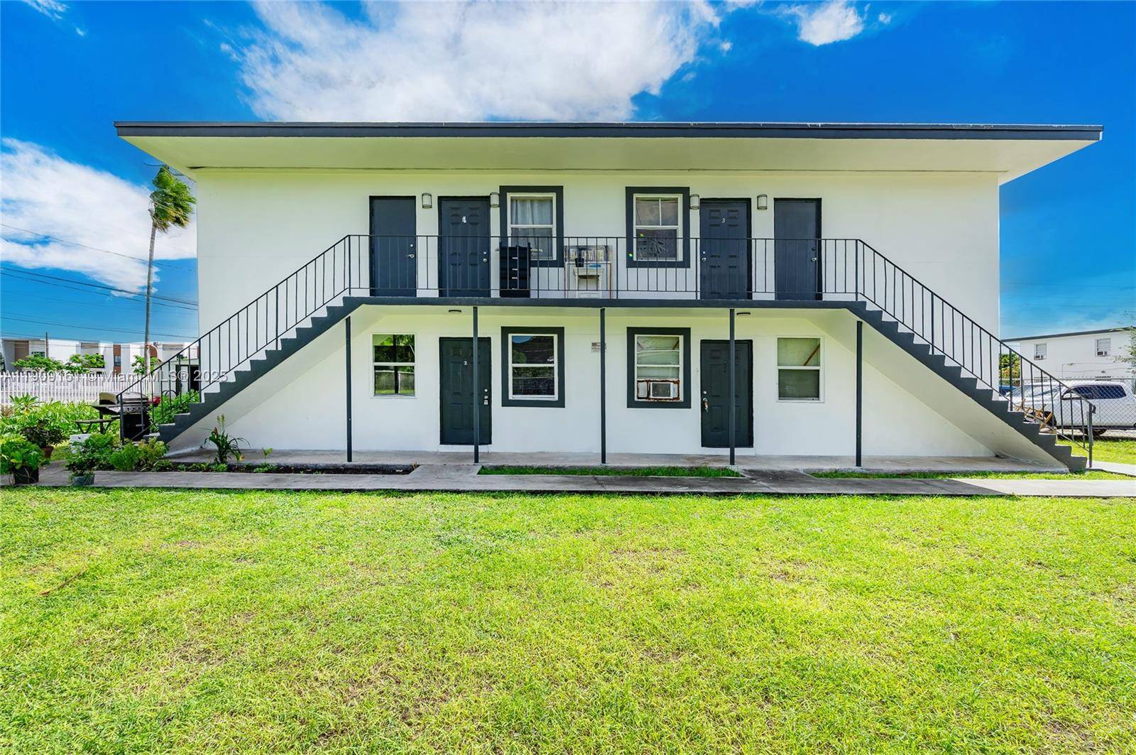 10015 SW 170th TerMiami - picture