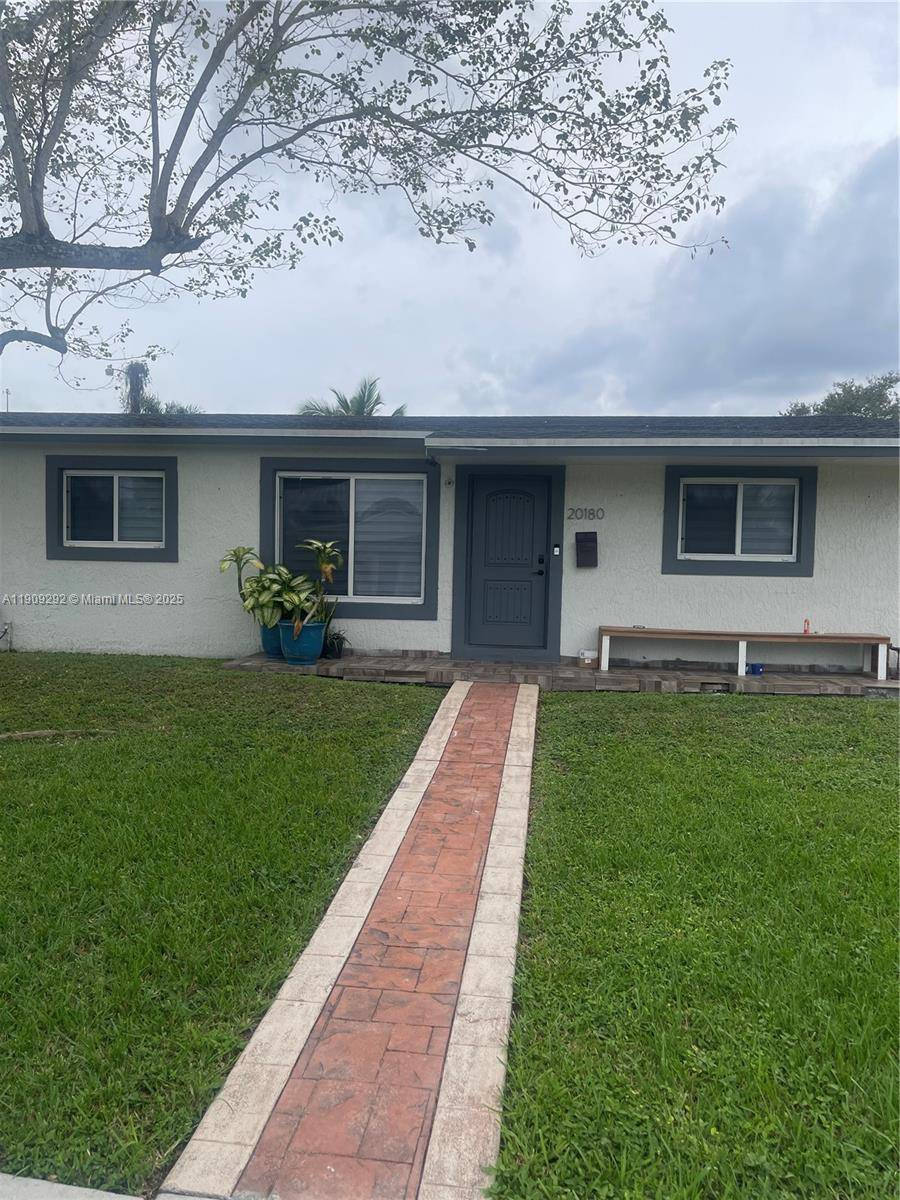 20180 NW 14th CtMiami Gardens - picture