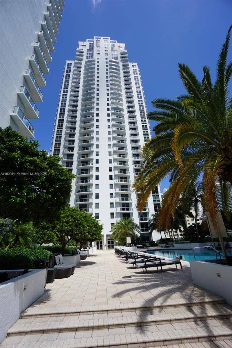 1060 Brickell AveMiami - Condo/Co-Op/Annual,Condo condo unit 1411 - picture