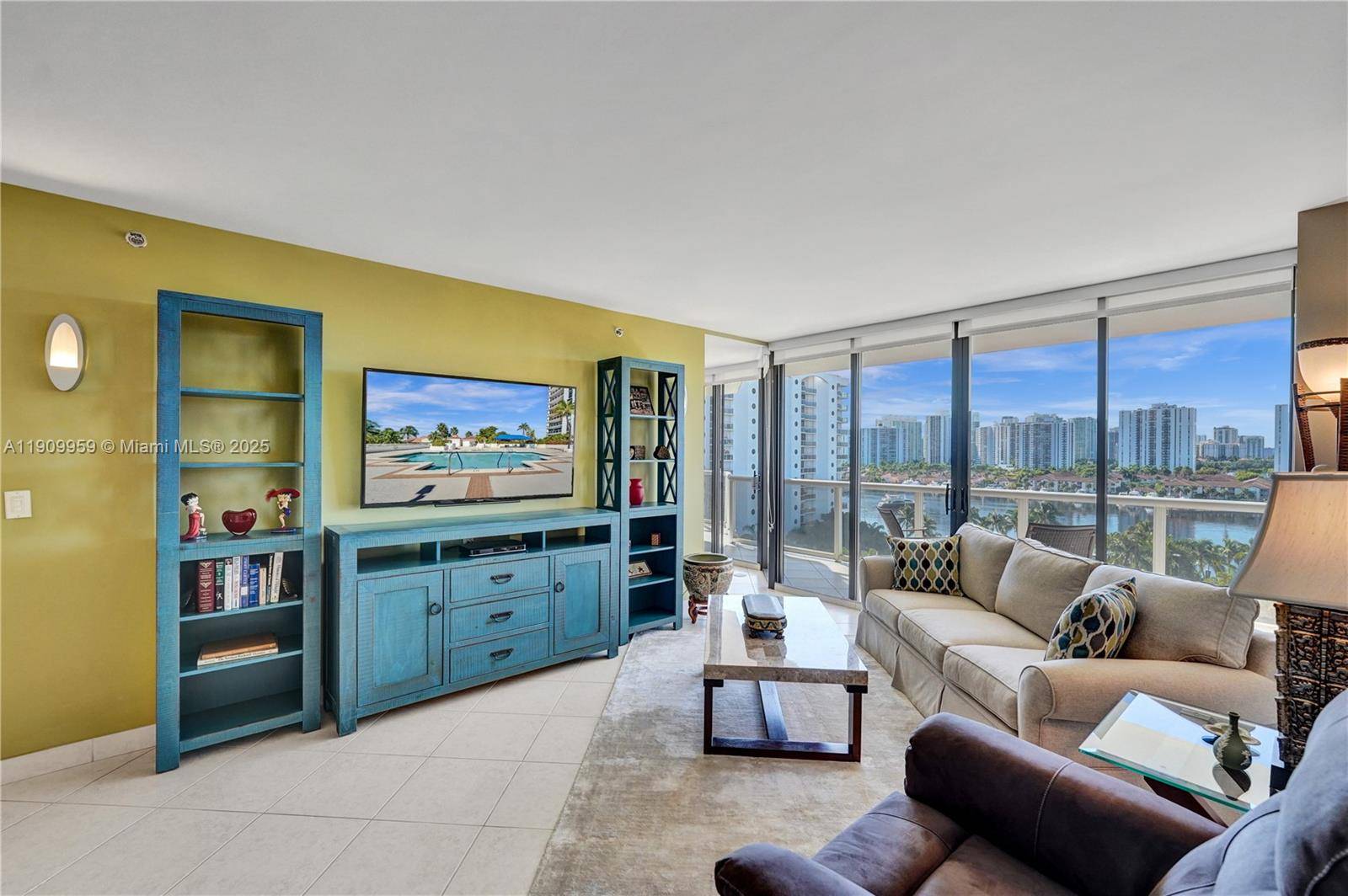 3600 Yacht Club DrAventura - Condo 5+ Stories,Condo condo unit 904 - picture