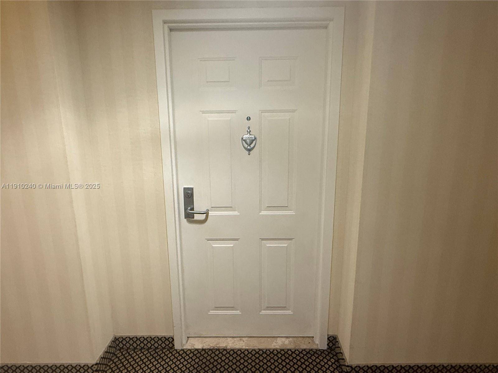 19501 W Country Club DrAventura - Condo/Co-Op/Annual,Condo condo unit 2209 - picture