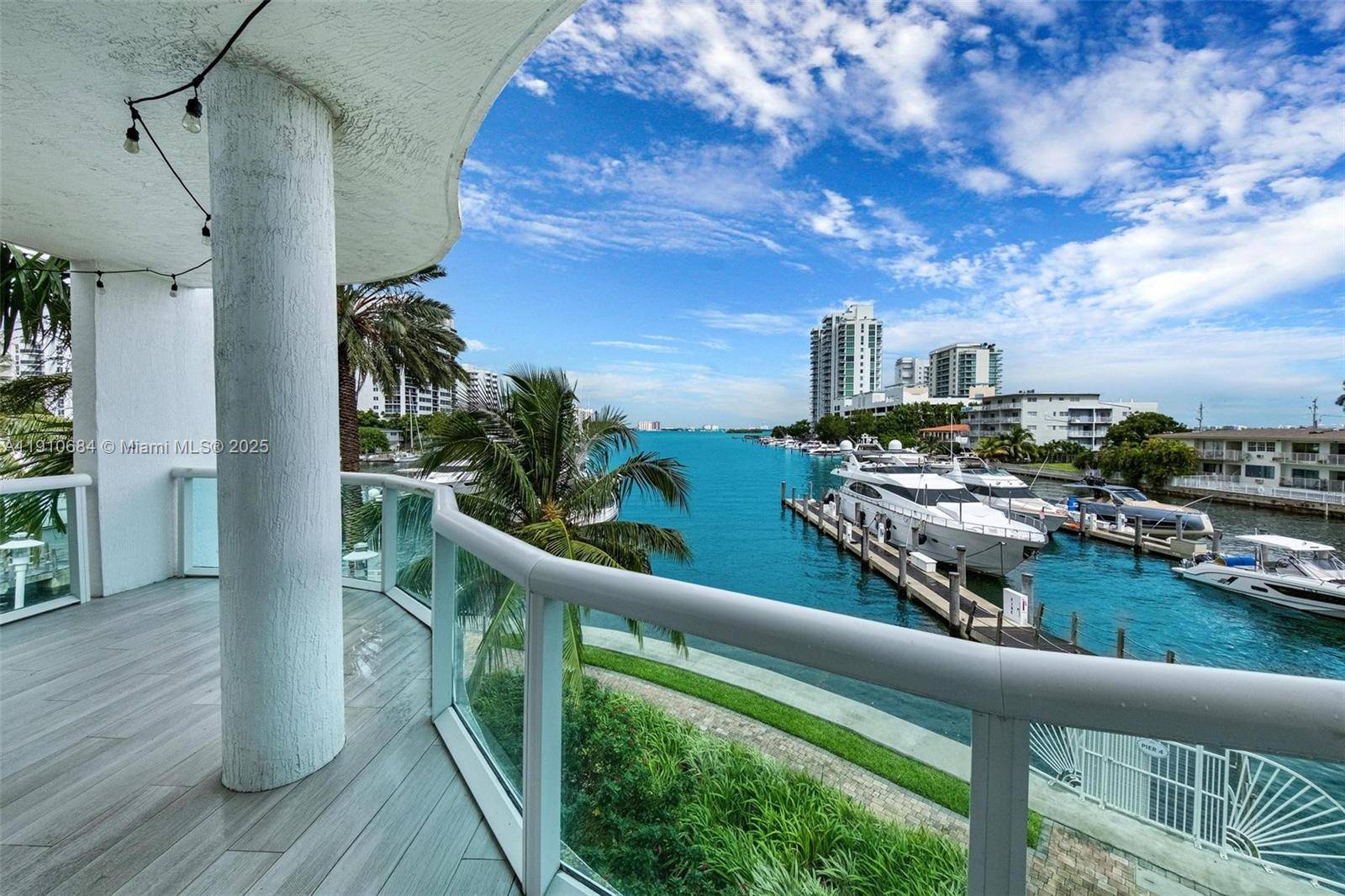 7918 Harbour Island DrNorth Bay Village - Townhouse condo unit 207 - picture