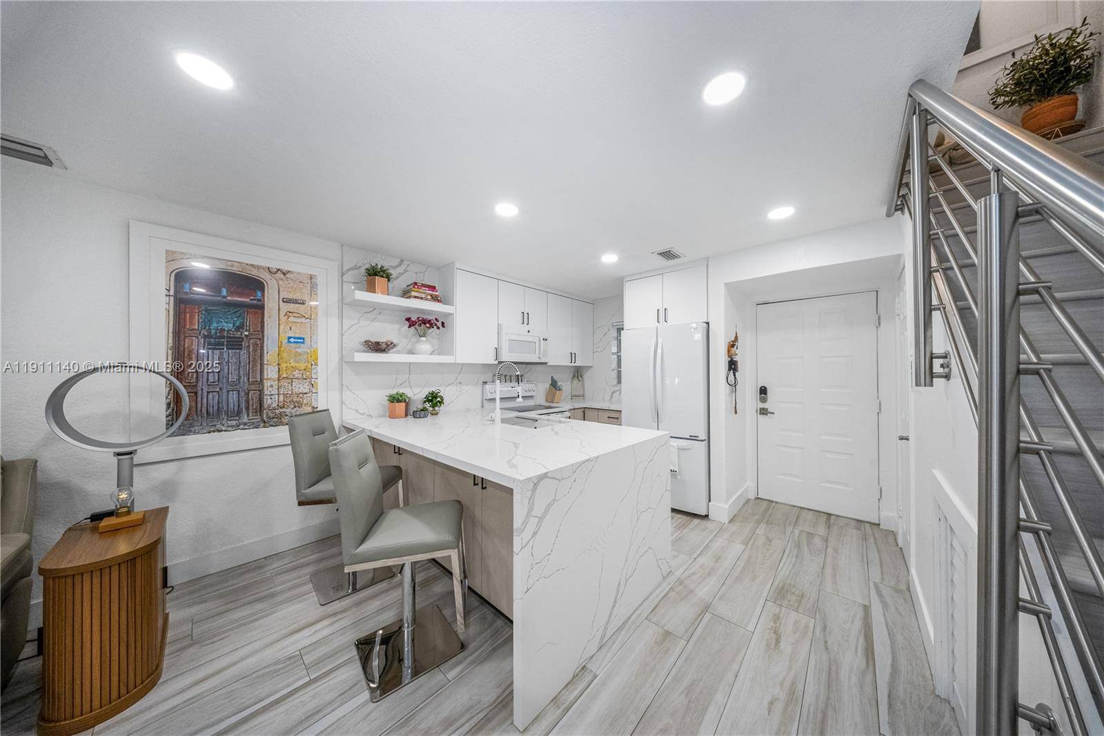 3130 Bird AveMiami - Condo 1-4 Stories,Condo condo unit 12 - picture