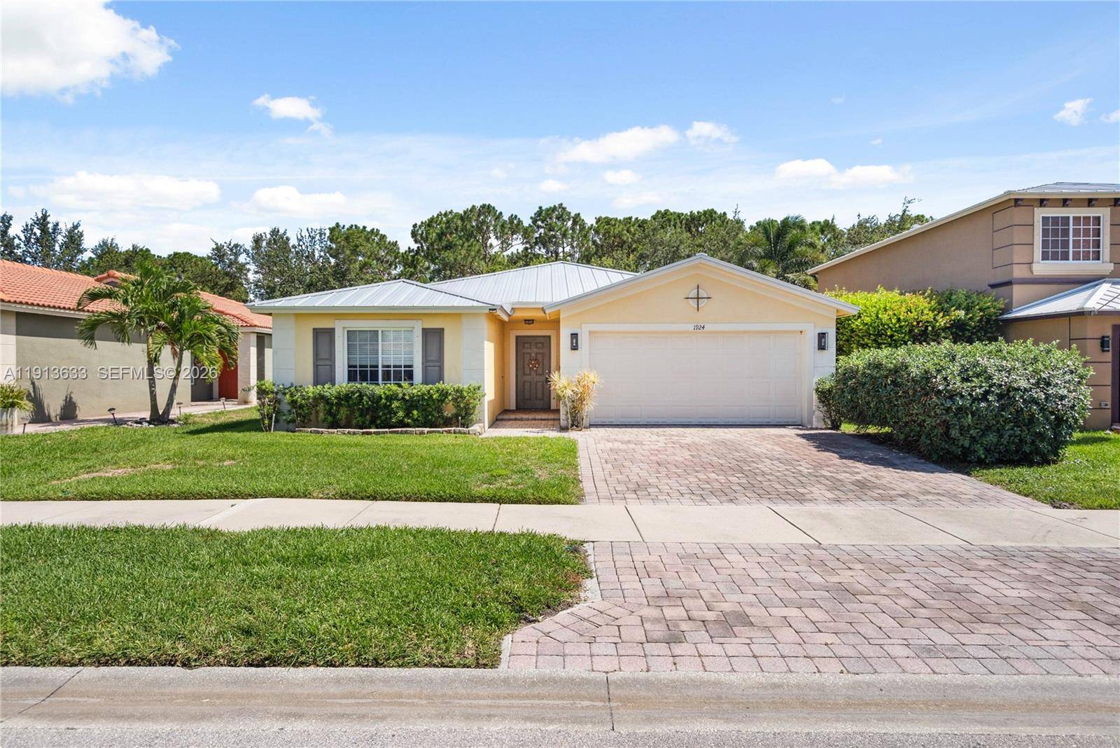 1924 SW Jamesport DrPort St. Lucie - picture
