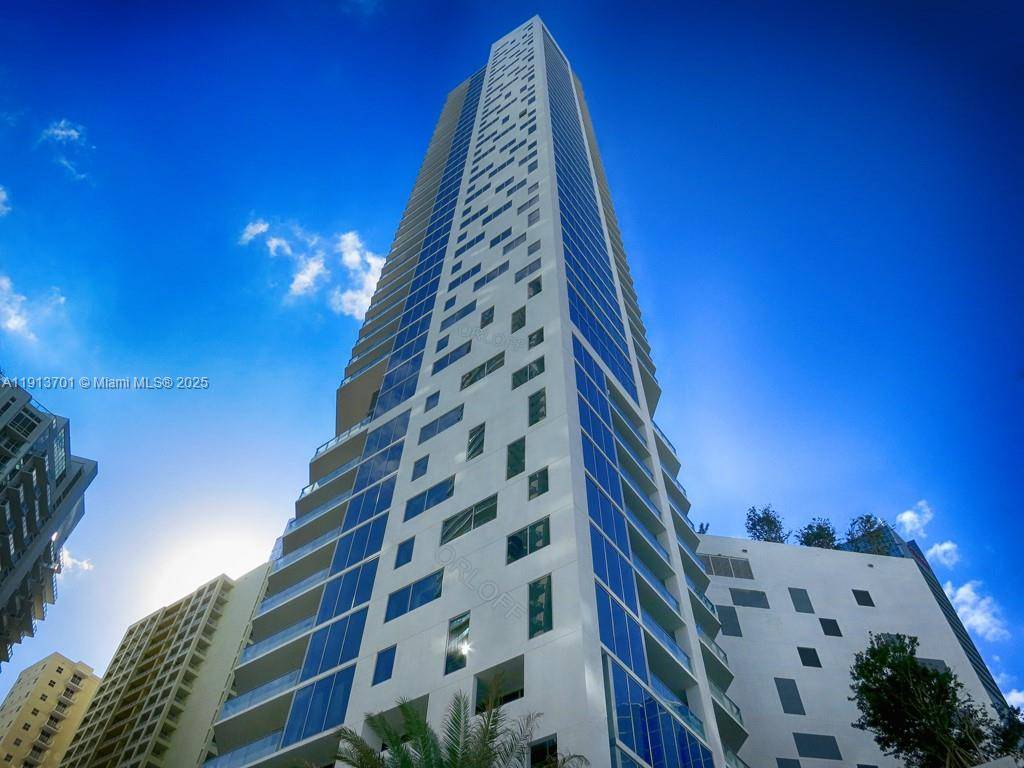 1300 BRICKELL BAY DRMiami - Condo/Co-Op/Annual,Condo condo unit 1110 - picture