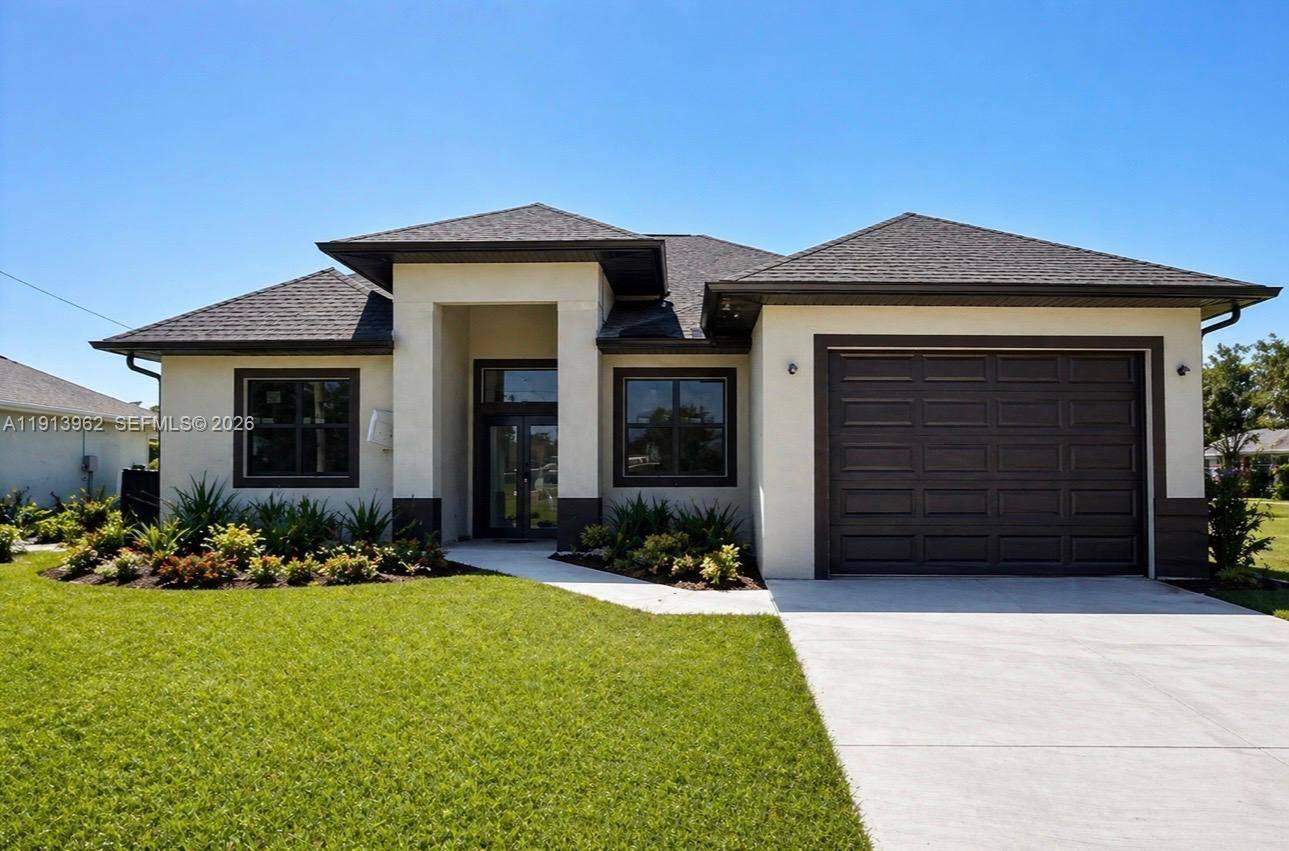 2532 NE 1st PLCape Coral - picture