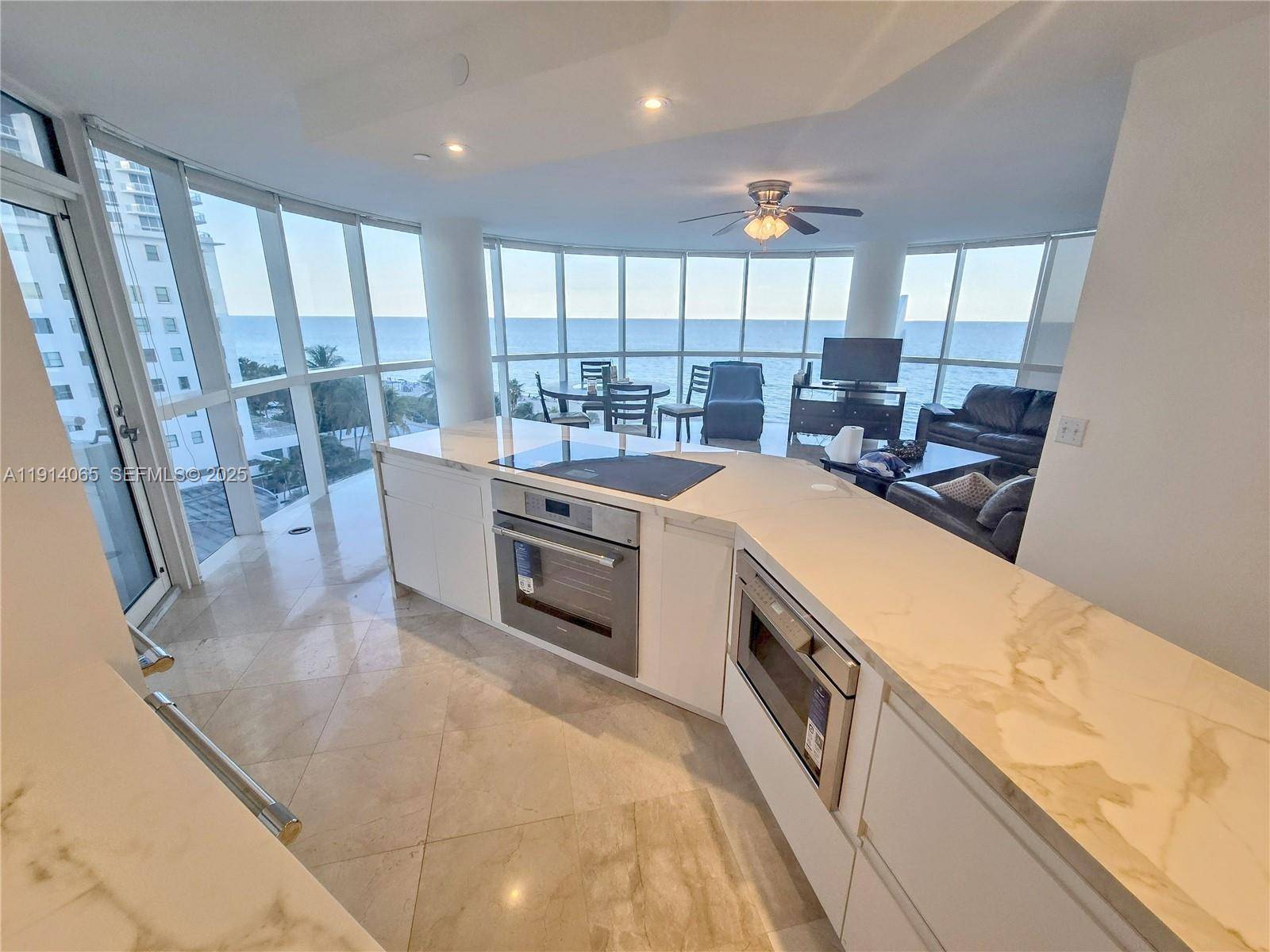 6301 Collins AveMiami Beach - Apartments-Annual,Condo condo unit 901 - picture