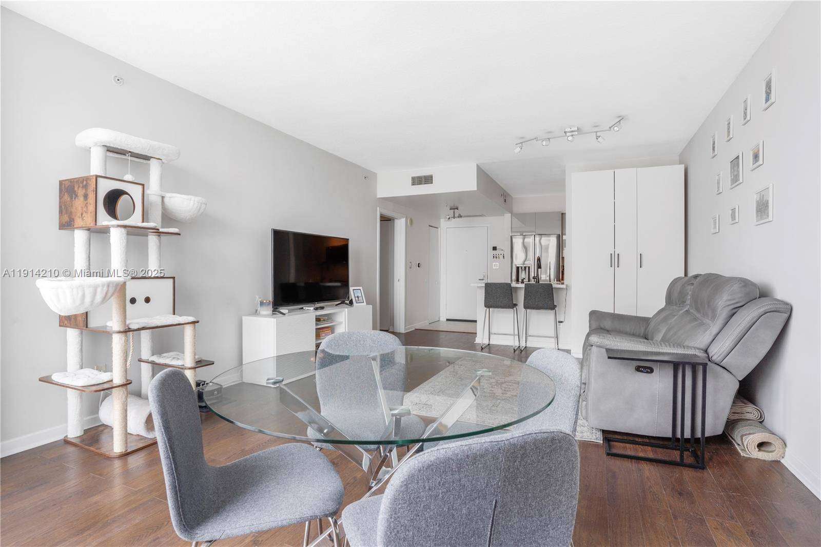 335 S Biscayne BlvdMiami - Condo/Co-Op/Annual,Condo condo unit 3402 - picture