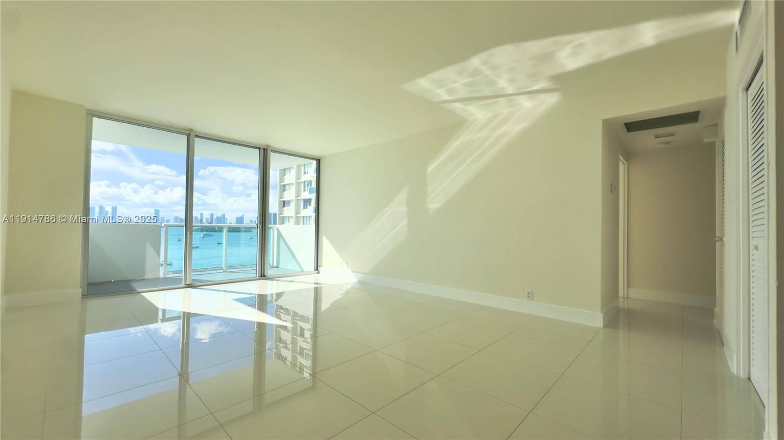1200 west aveMiami Beach - Condo/Co-Op/Annual,Condo condo unit 704 - picture