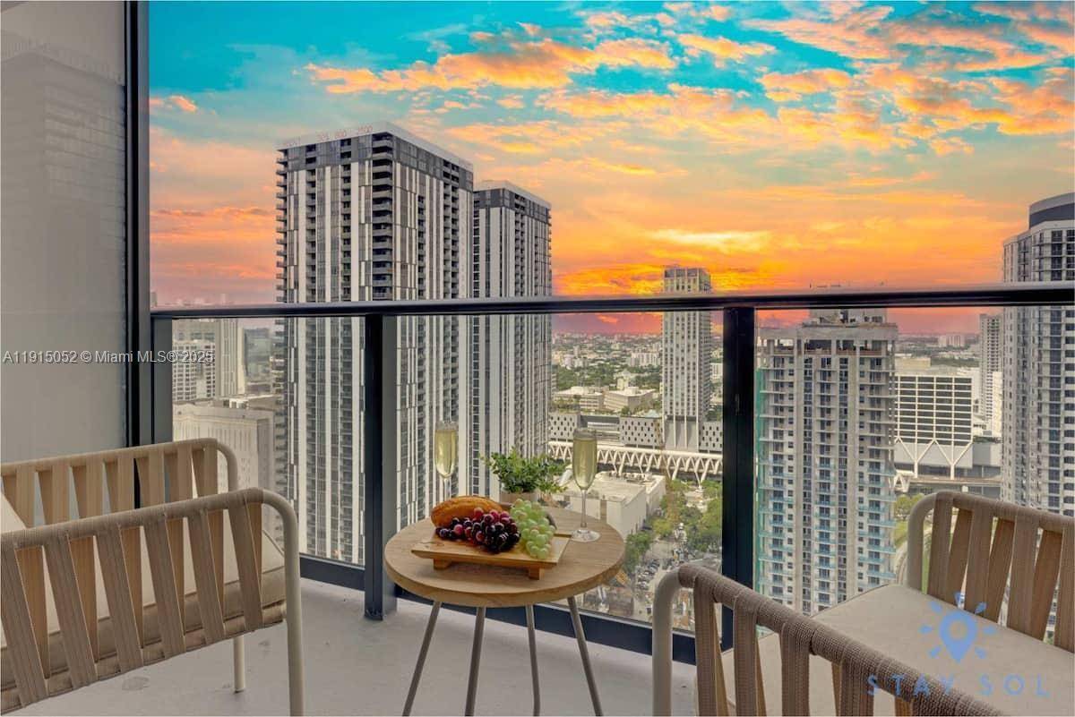 159 NE 6th StMiami - Condo 5+ Stories,Condo condo unit 3004 - picture