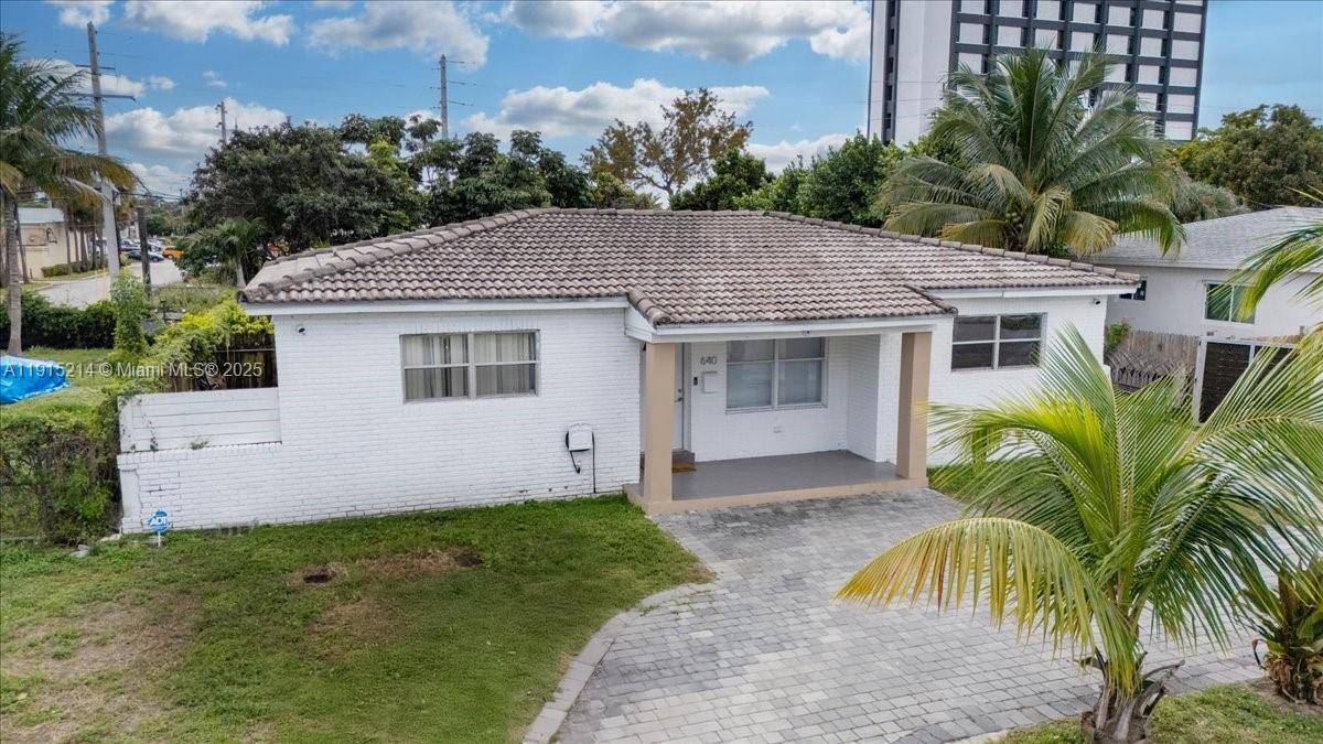 640 NE 168th StNorth Miami Beach - picture