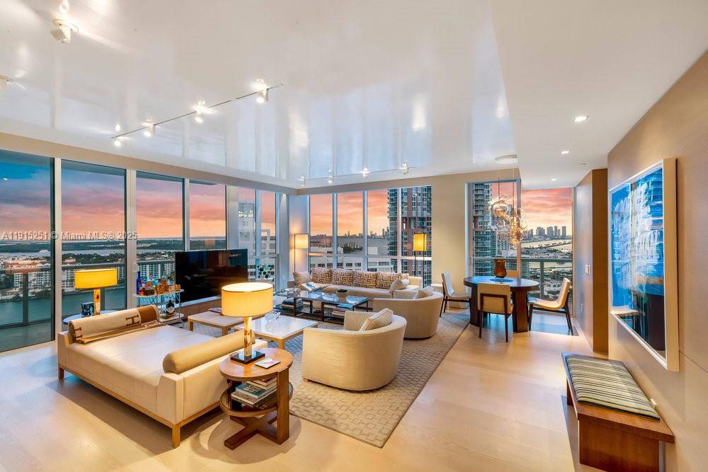 50 S Pointe DrMiami Beach - Condo 5+ Stories,Condo condo unit 2703 - picture