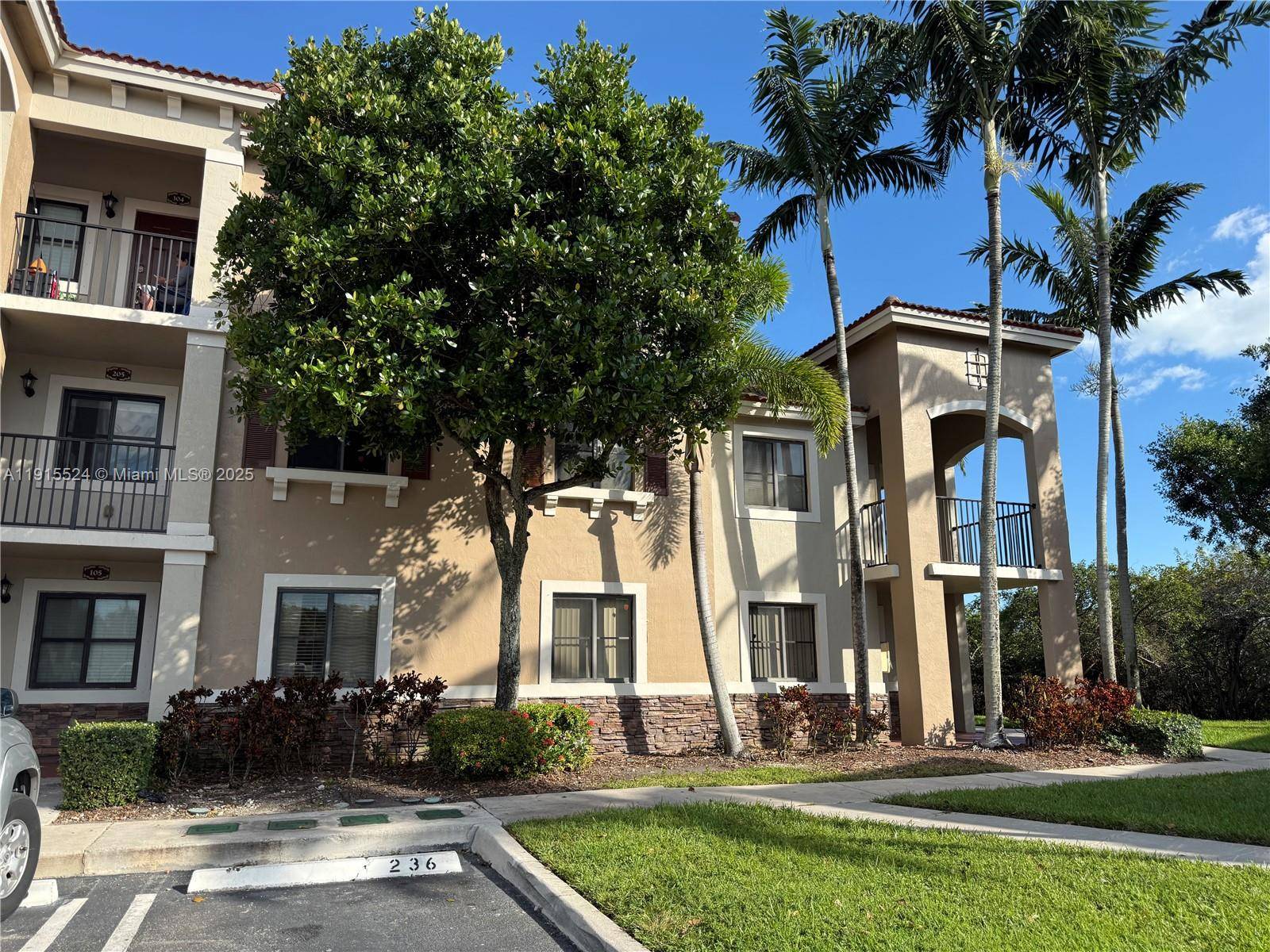 22901 SW 88th PlCutler Bay - Condo 1-4 Stories,Condo condo unit 205 - picture