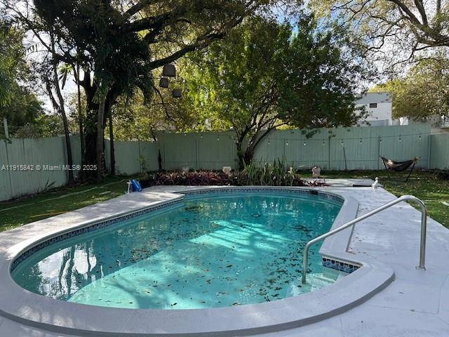 286 NW 57th StMiami - picture