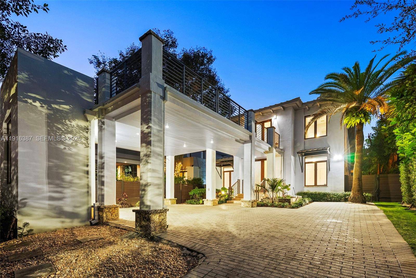 1621 S Bayshore DrMiami - picture