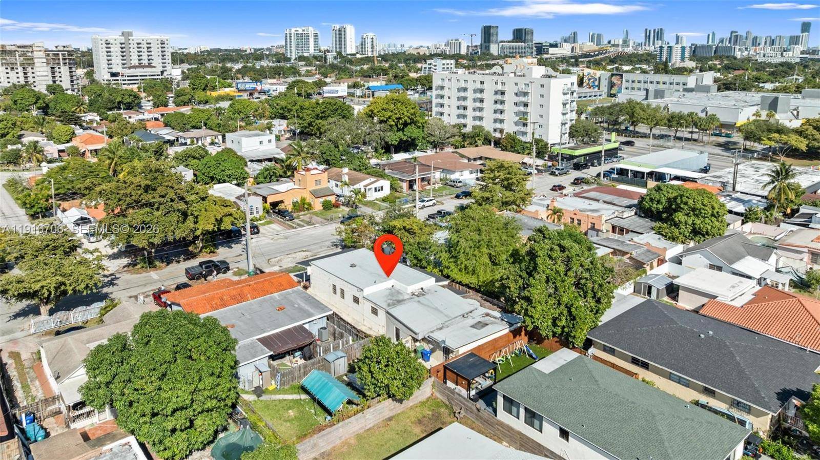 2262 NW 4th StMiami - picture