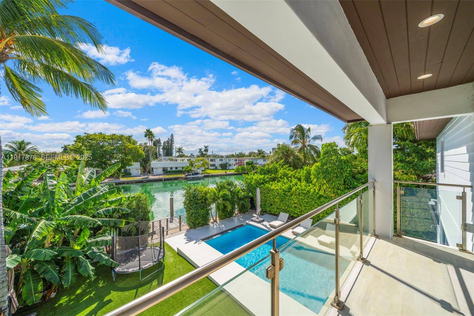 710 + 700 S Shore DrMiami Beach - picture