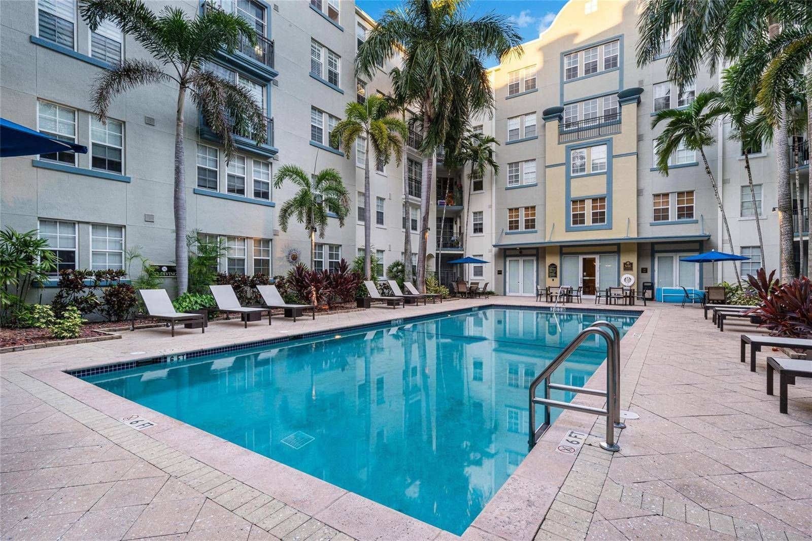 533 NE 3rdFort Lauderdale - SOLE AT FORT LAUDERDALE condo unit 541 - picture
