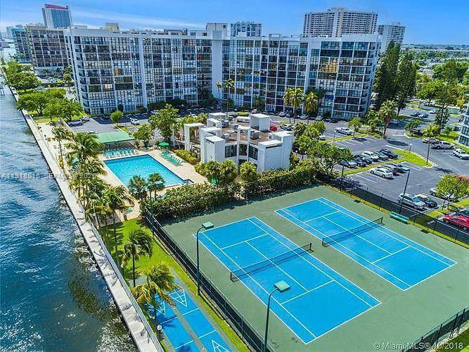 1000 Parkview DrHallandale Beach - OCEANVIEW PARK CONDO condo unit 431 - picture