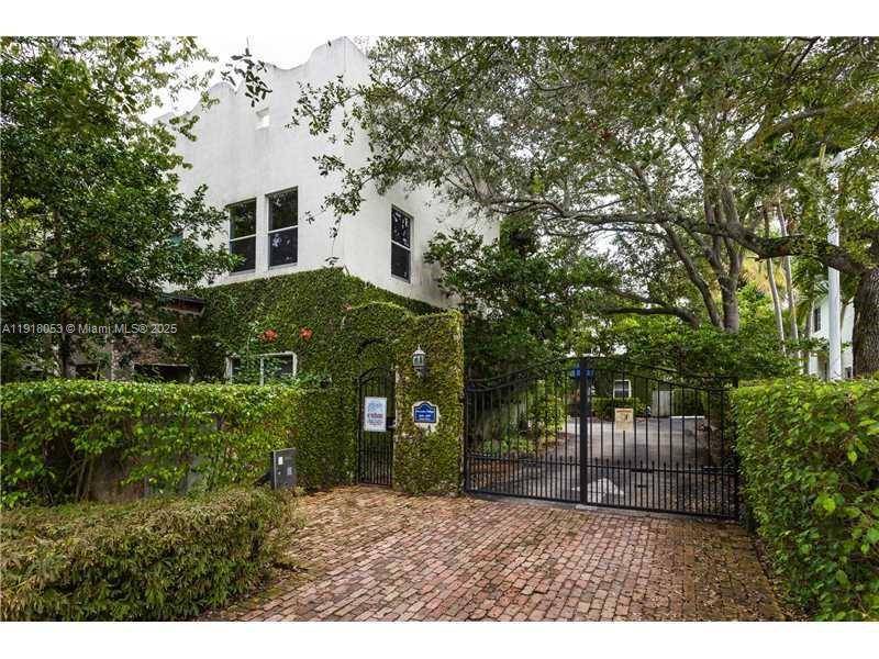 3051 Center StMiami - Single Family-Annual,Townhouse condo unit 9 - picture