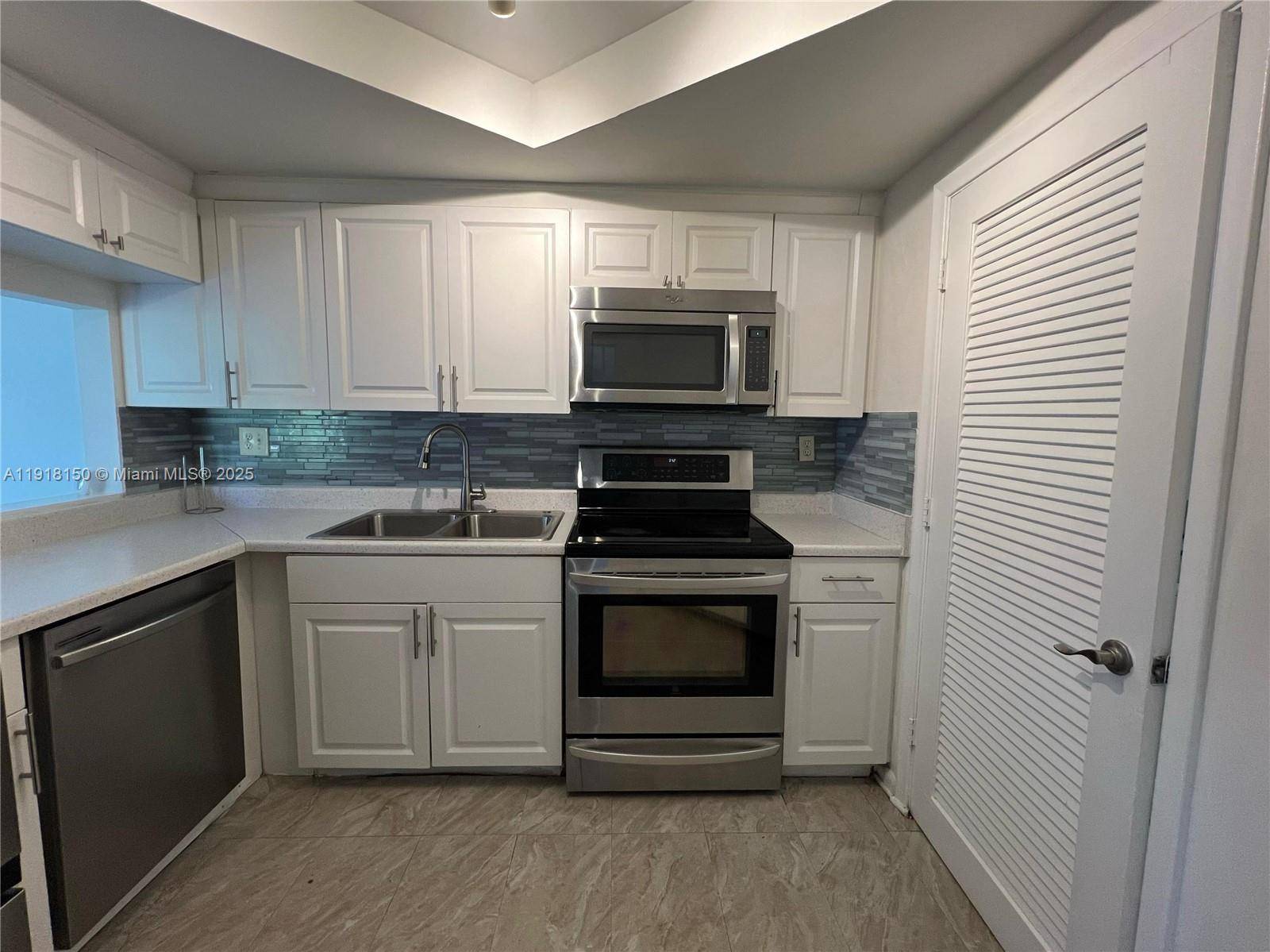 721 SE 1st WayDeerfield Beach - Condo 1-4 Stories,Condo condo unit B18 - picture