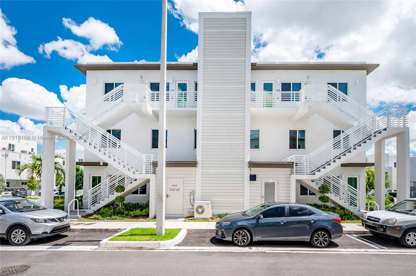 10290 NW 64th TerDoral - LANDMARK AT DORAL CONDO N condo unit 103 - picture