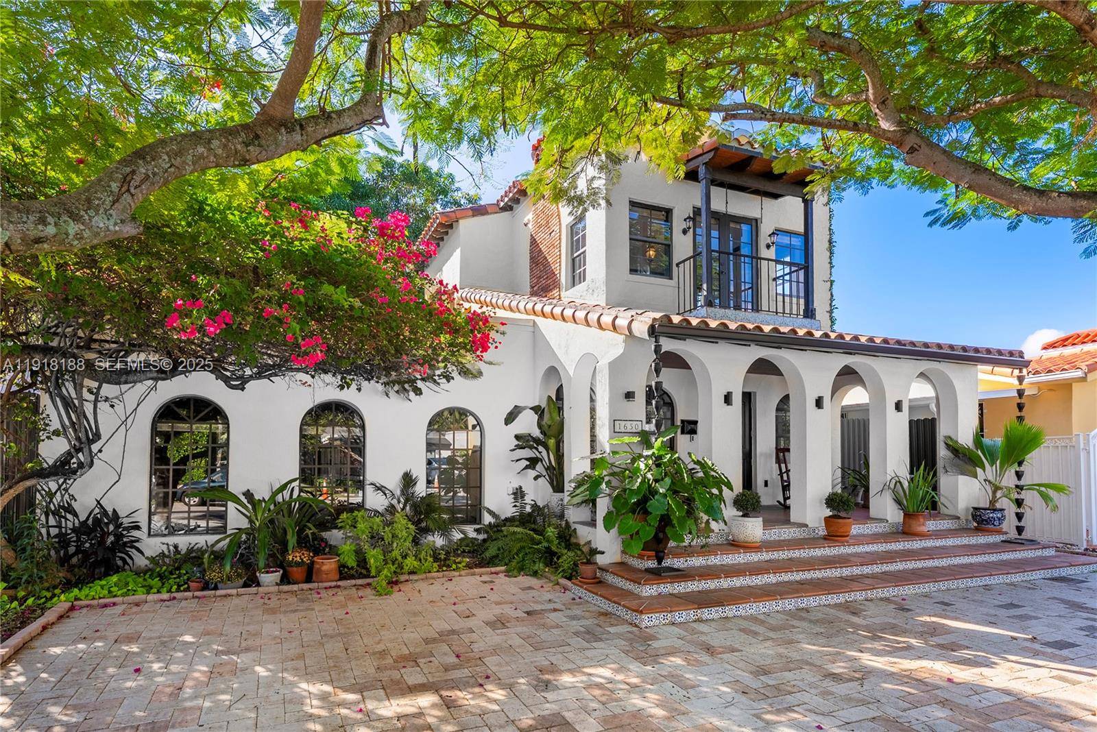 1650 SW 16th StMiami - picture