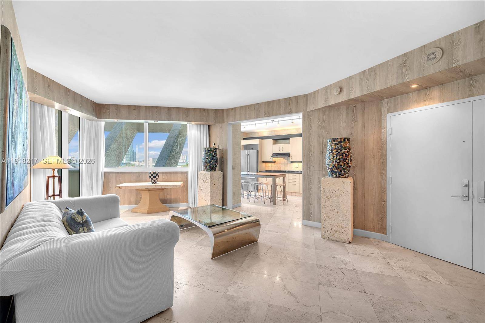 300 S Pointe DrMiami Beach - Condo 5+ Stories,Condo condo unit 906 - picture