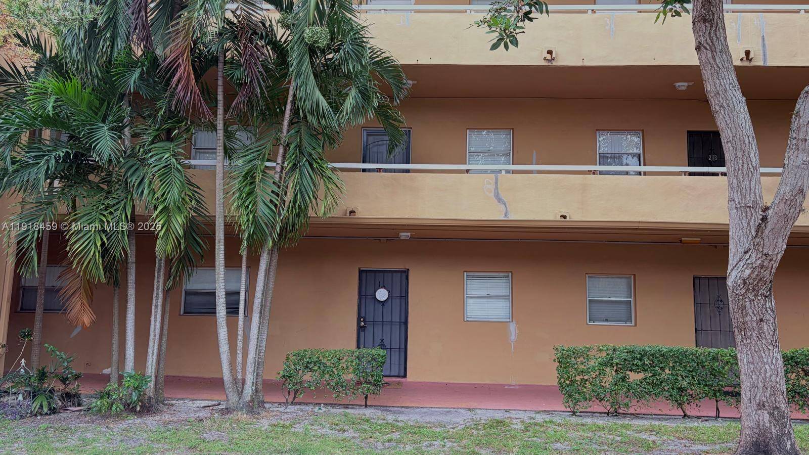 4111 Stirling RdDania Beach - OAKS CONDO condo unit 102 - picture