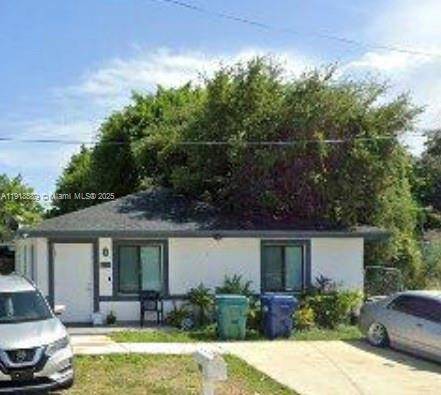 2130 NW 46th StMiami - picture