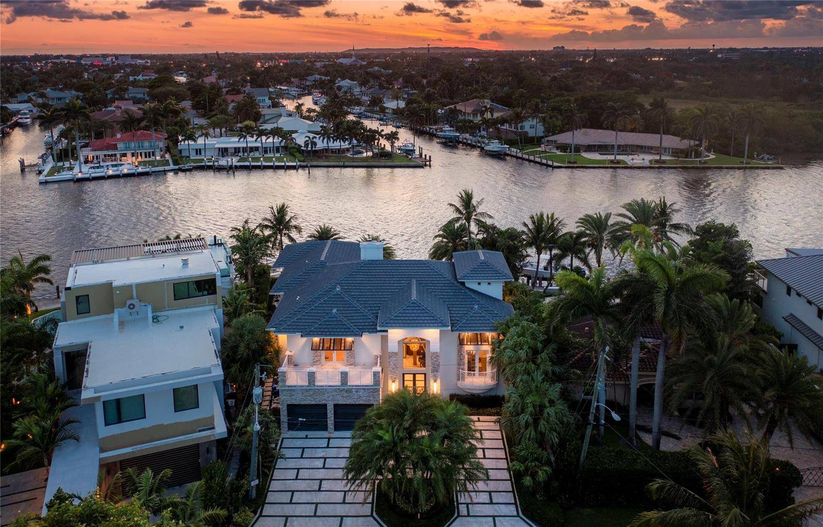 2307 N RiversidePompano Beach - picture