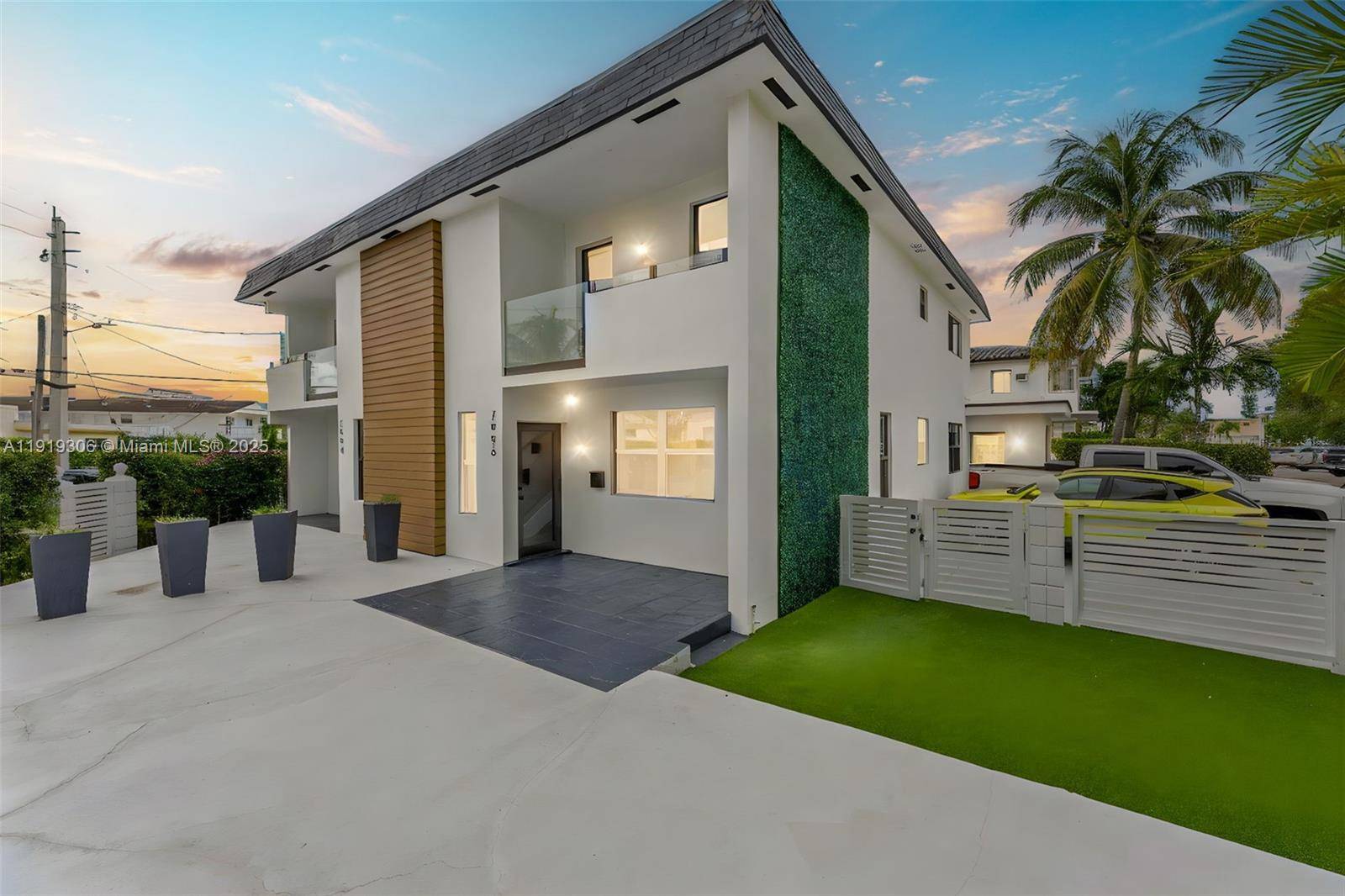 7996 Crespi BlvdMiami Beach - Townhouse Fee Simple,Townhouse condo unit 4 - picture