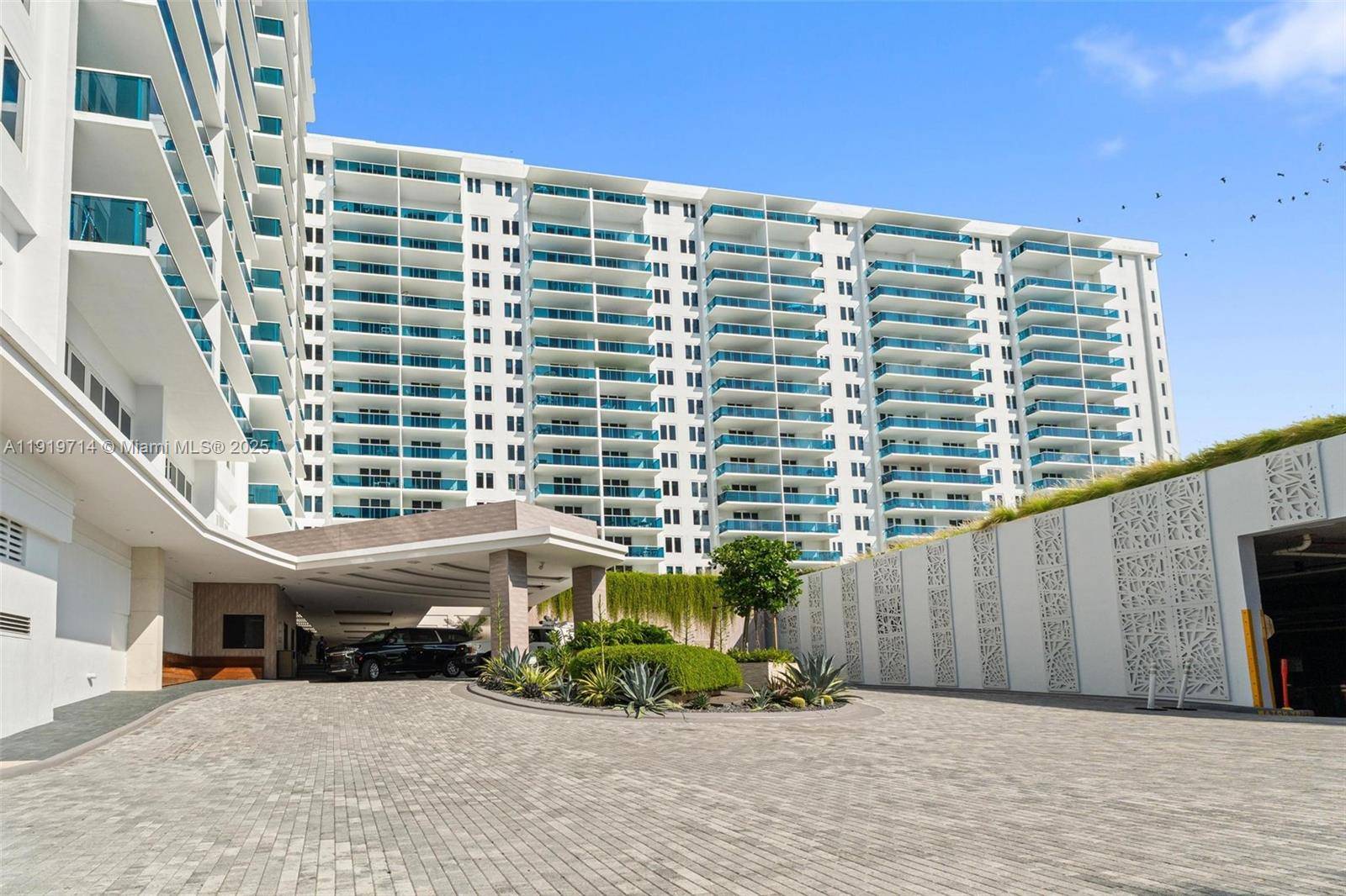 2301 Collins AveMiami Beach - Condo 5+ Stories,Condo condo unit 802 - picture