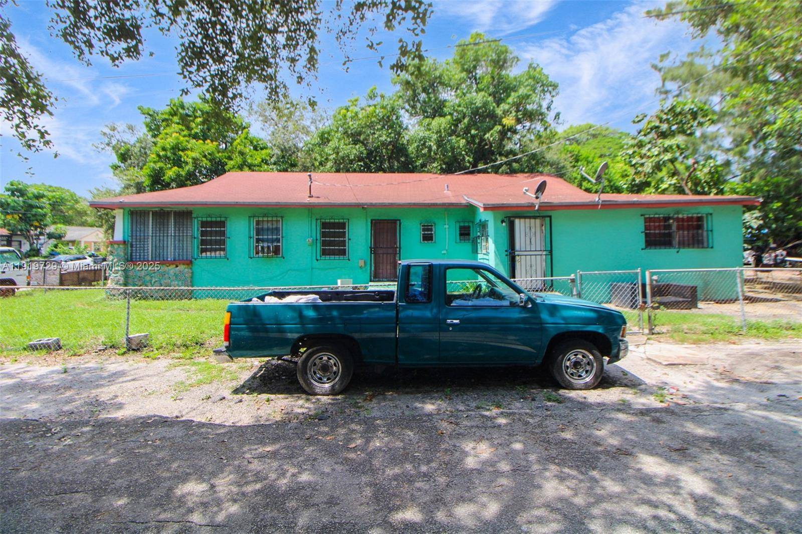 105 NW 58th StMiami - picture