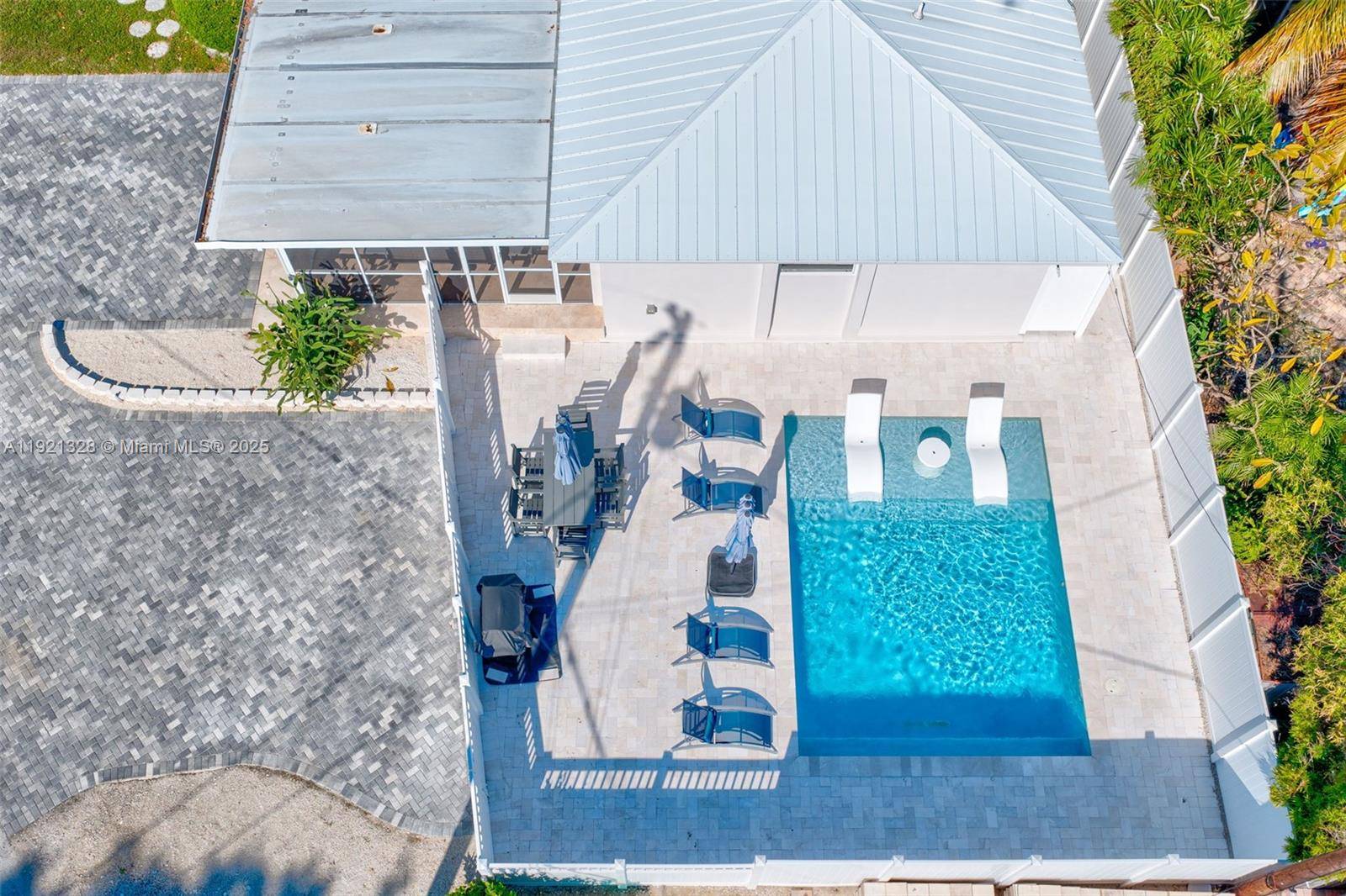 222 2nd RdKey Largo - picture