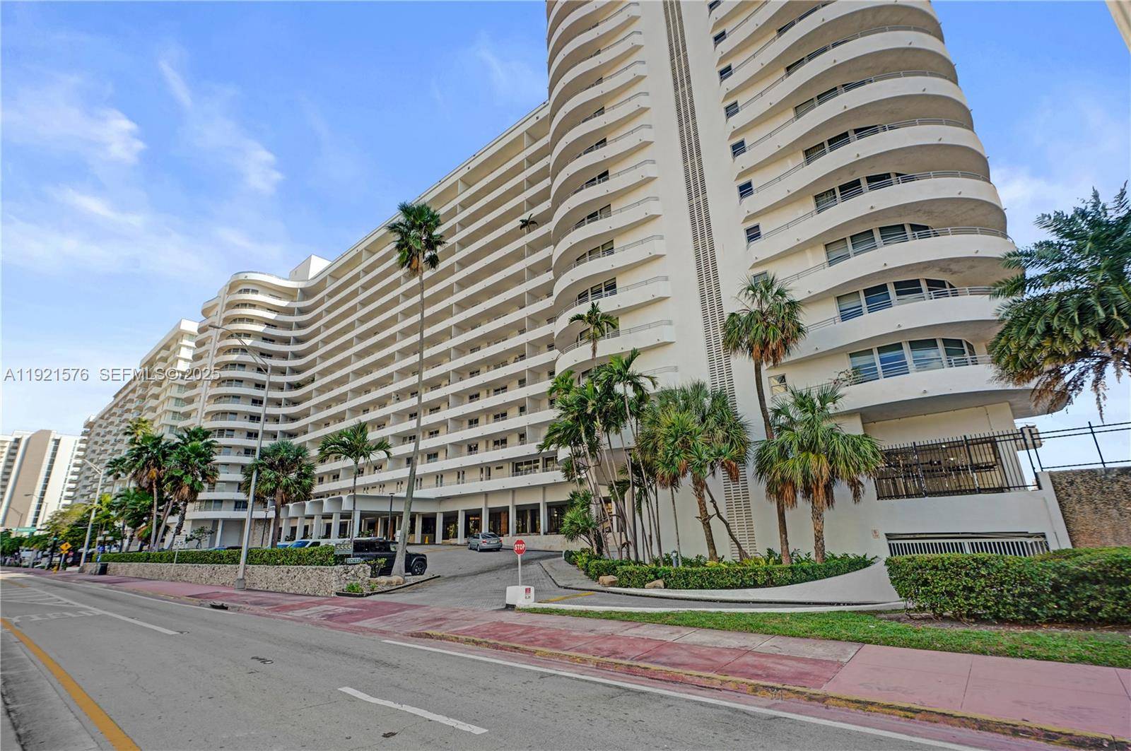 5555 Collins AvenueMiami Beach - Condo 5+ Stories,Condo condo unit 3C - picture