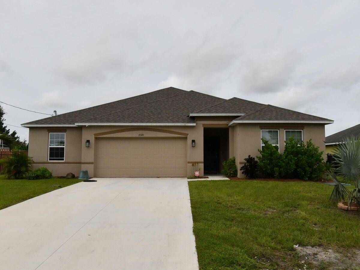 2108 SW MonterreyPort St. Lucie - picture