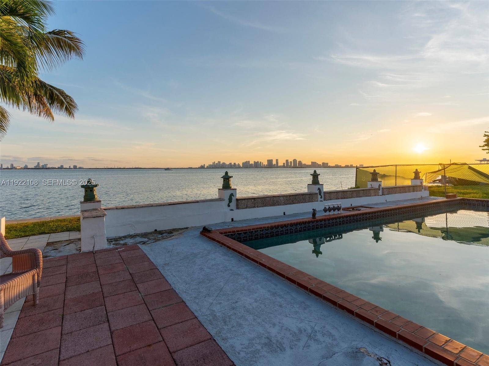 1680 S Treasure DrNorth Bay Village - picture