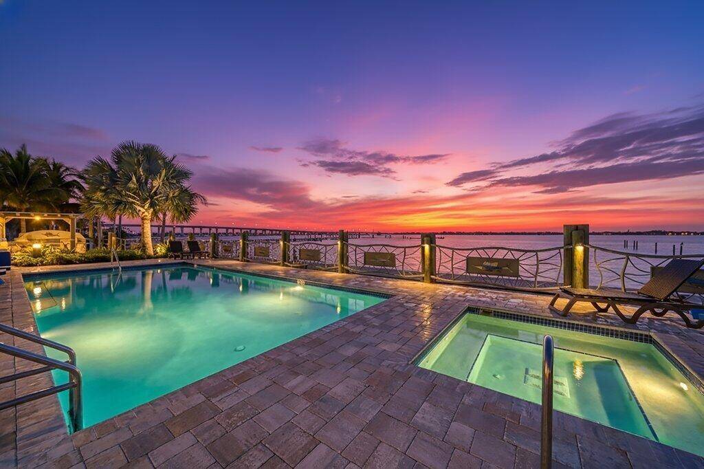 41 SW SeminoleStuart - SAILFISH COVE CONDOMINIUM condo unit 205 - picture