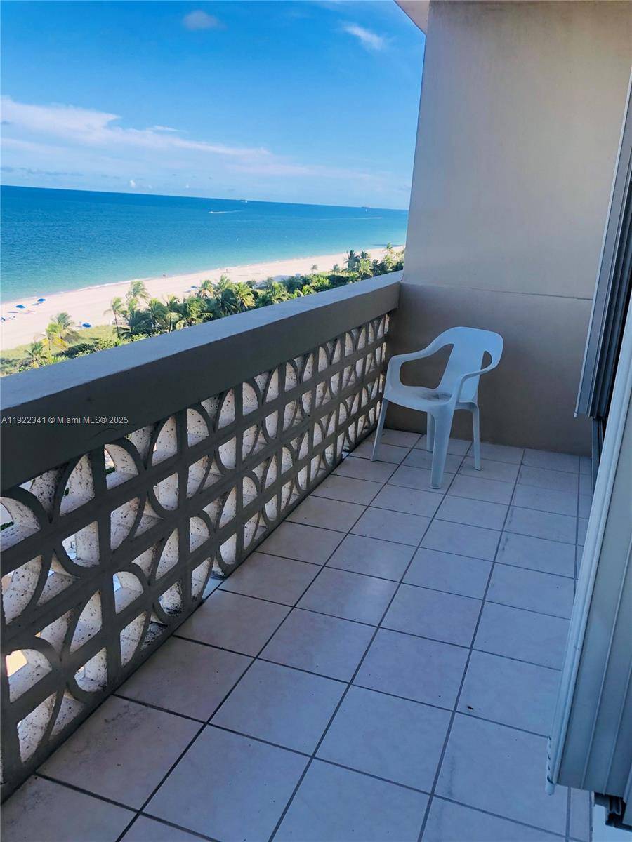 10185 Collins AveBal Harbour - Condo/Co-Op/Annual,Condo condo unit 1022 - picture