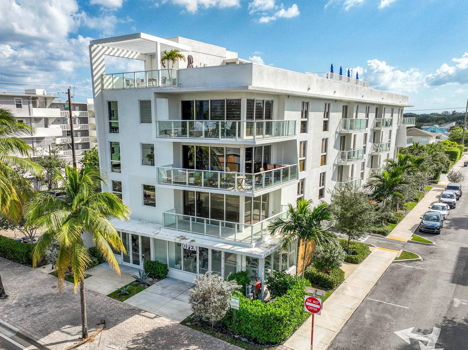 117 Lake - Alora Luxury Condo condo unit 204 - picture