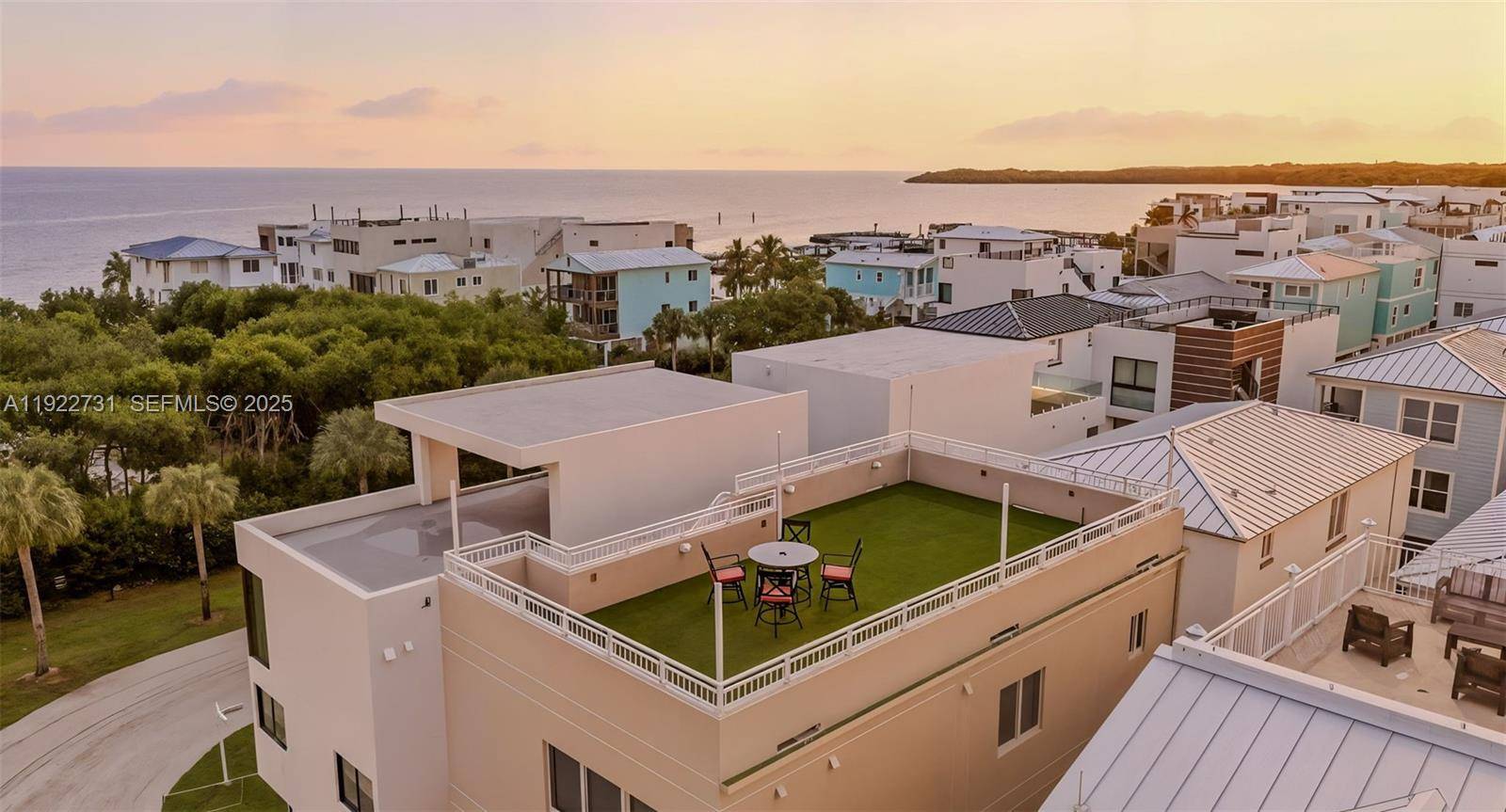 94825 Overseas hwy 276Key Largo - picture