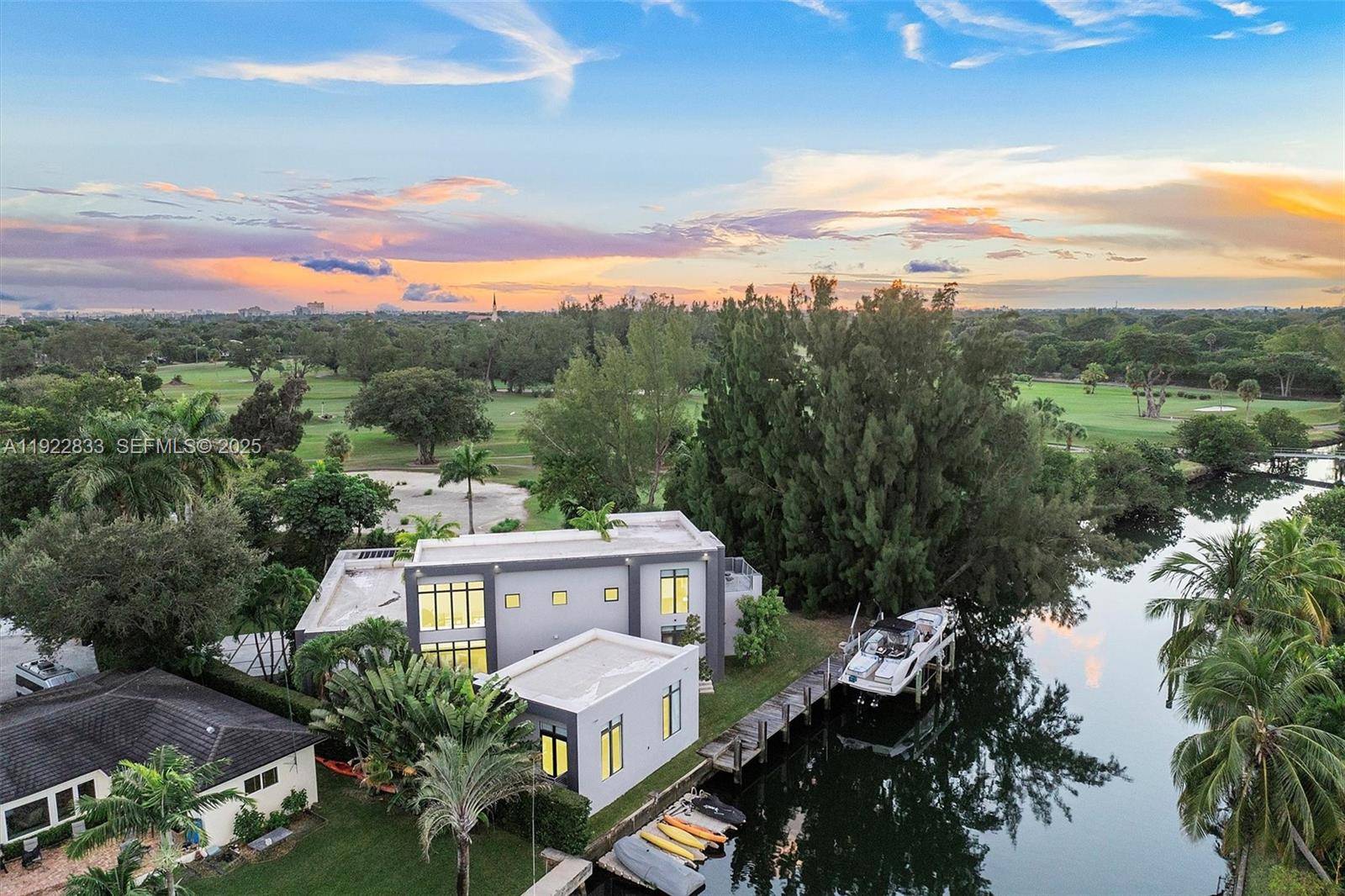 1009 NE 104th StMiami Shores - picture