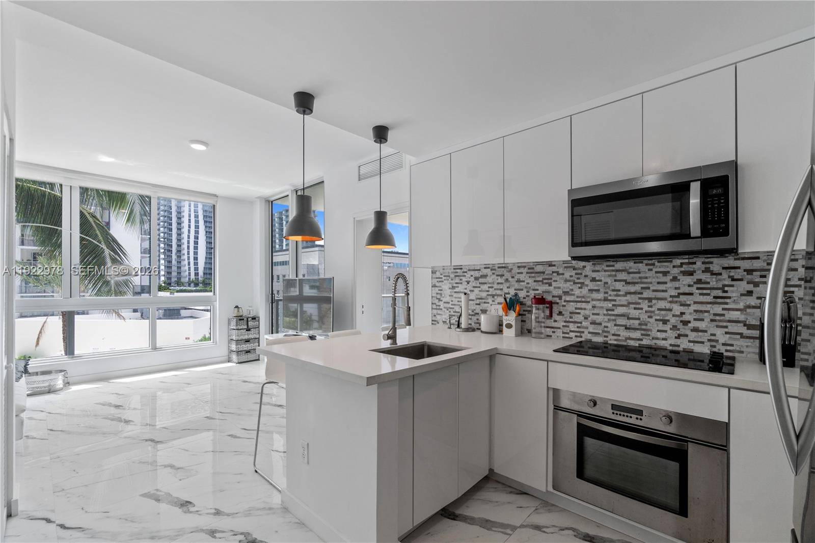 300 S Biscayne BlvdMiami - Condo/Co-Op/Annual,Condo condo unit T-1411 - picture