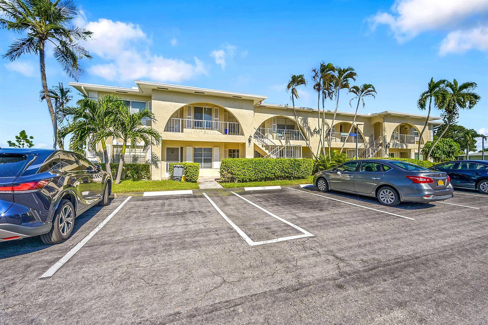 13791 Flora PlaceDelray Beach - PALM GREENS AT VILLA DEL R condo unit A - picture