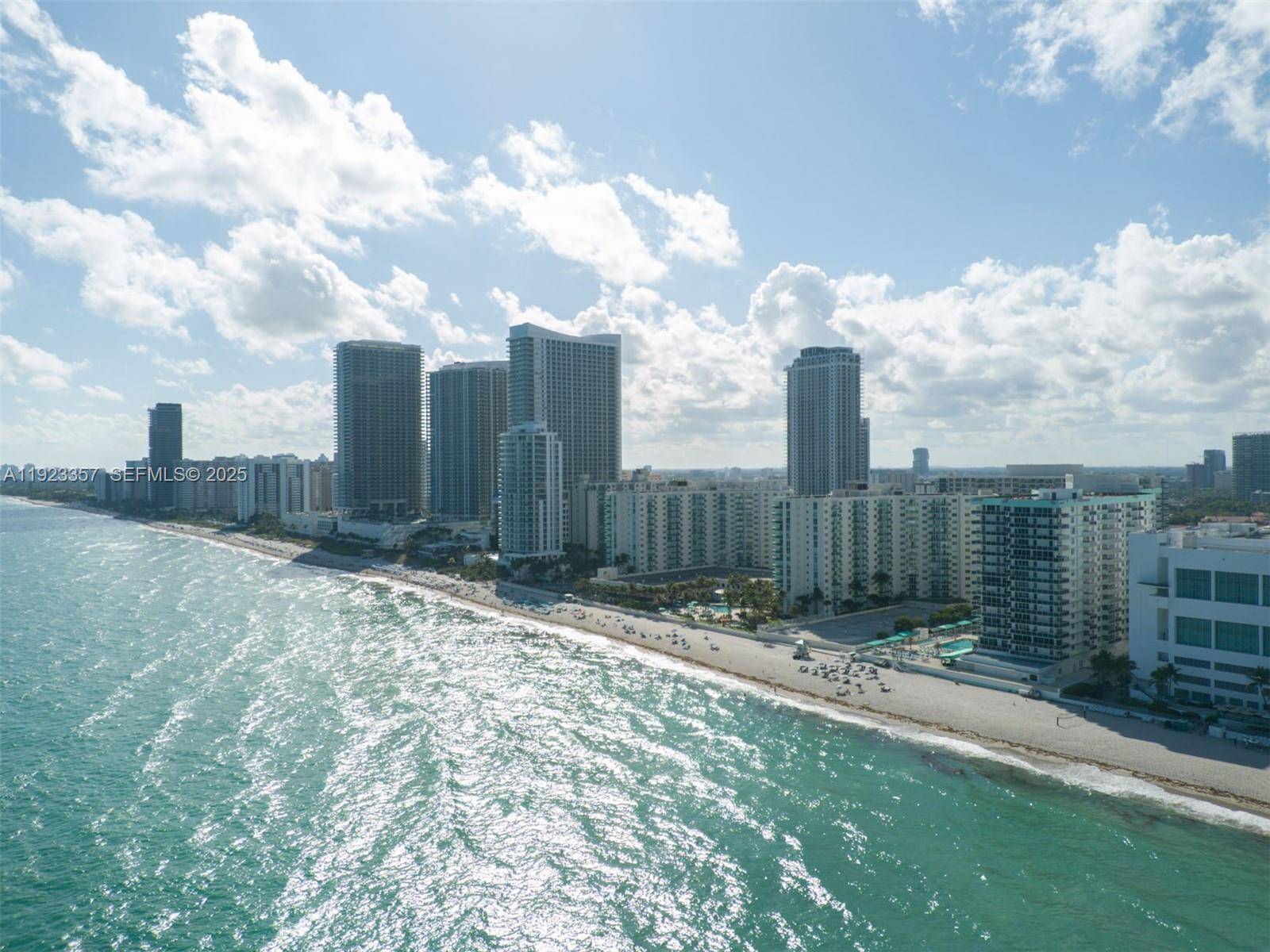 3725 S Ocean DrHollywood - Apartments-Seasonal,Apartment condo unit PH02 - picture