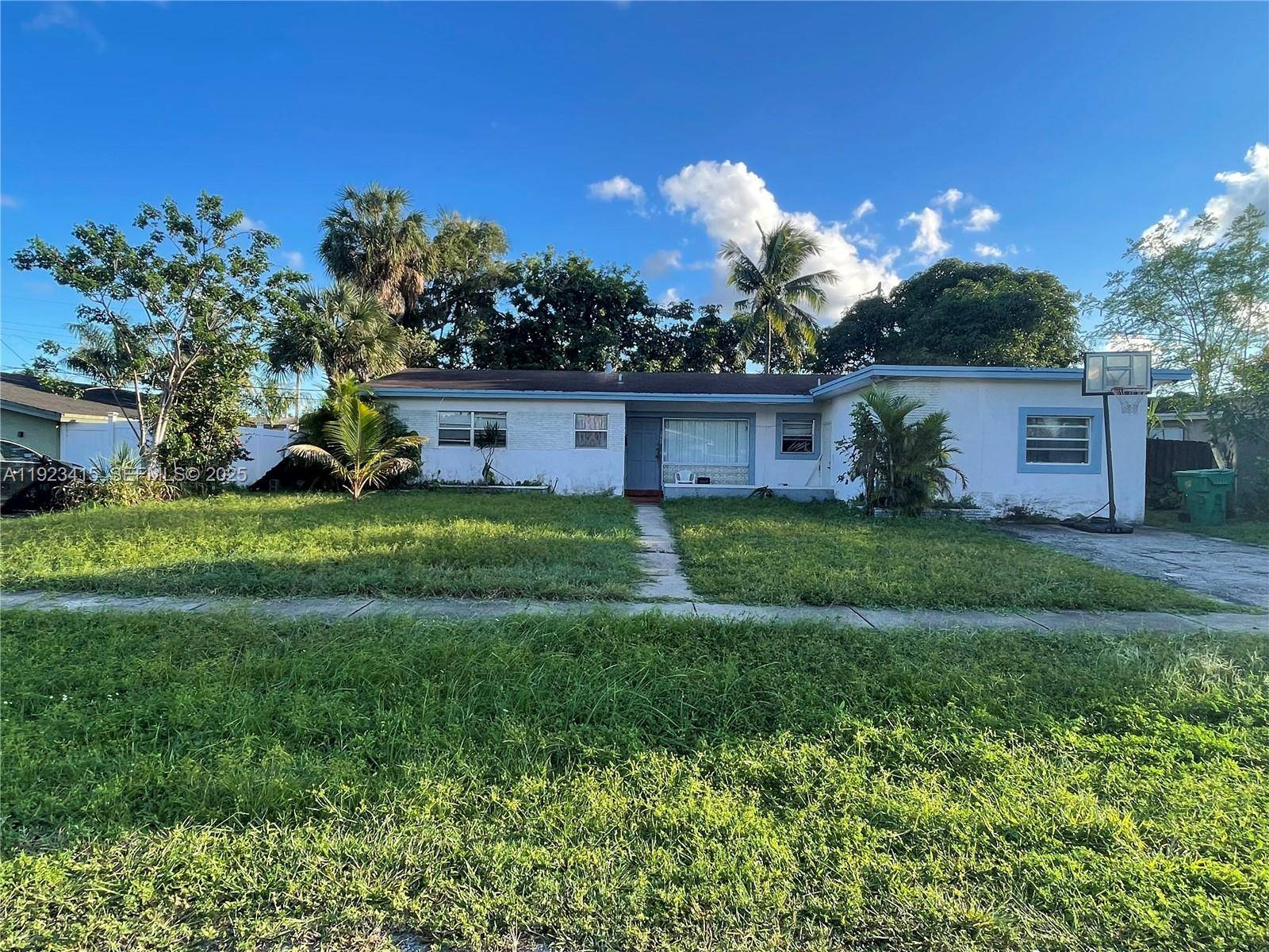 3880 NW 6th StLauderhill - picture