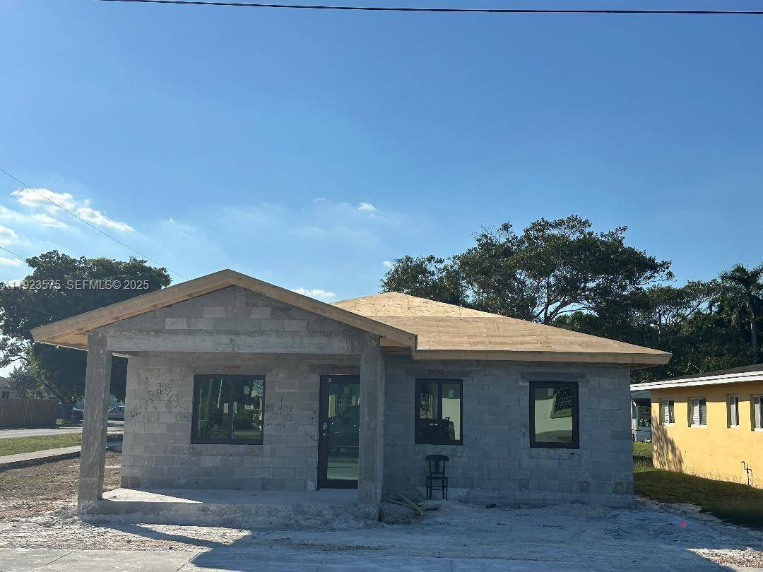 580 SW 10th AveHomestead - picture