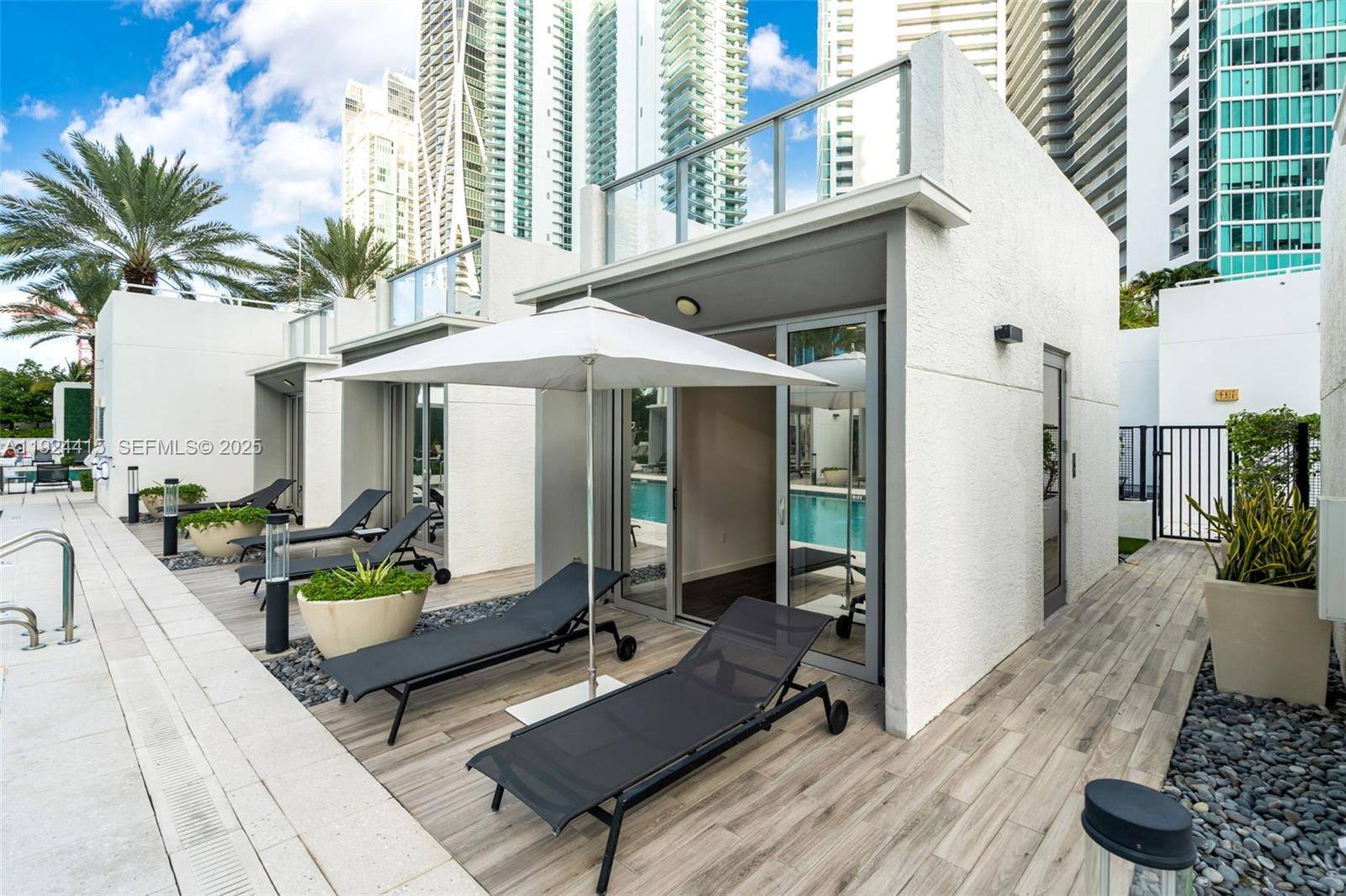 851 NE 1st AveMiami - Villa Fee Simple,Condo condo unit Cabana 15 - picture