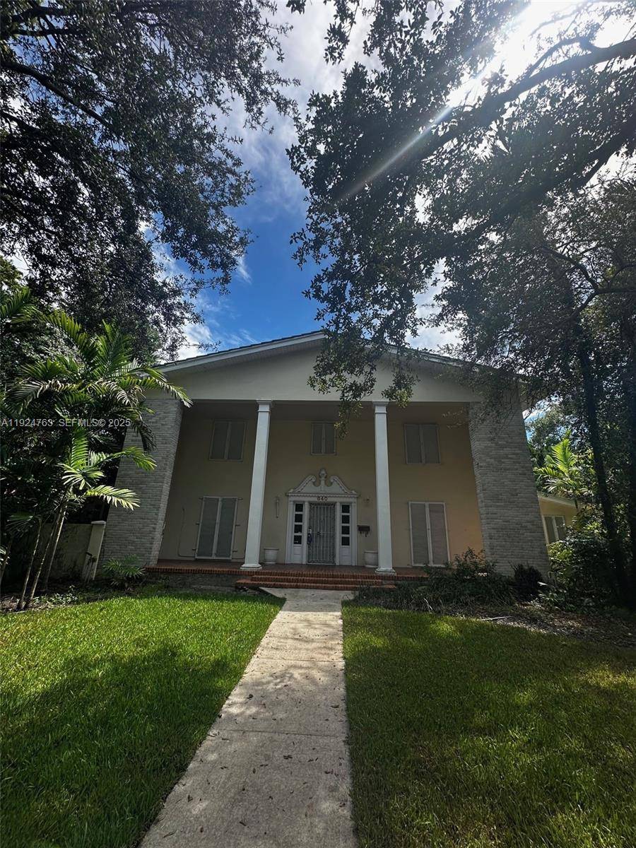 640 Grand ConcourseMiami Shores - picture
